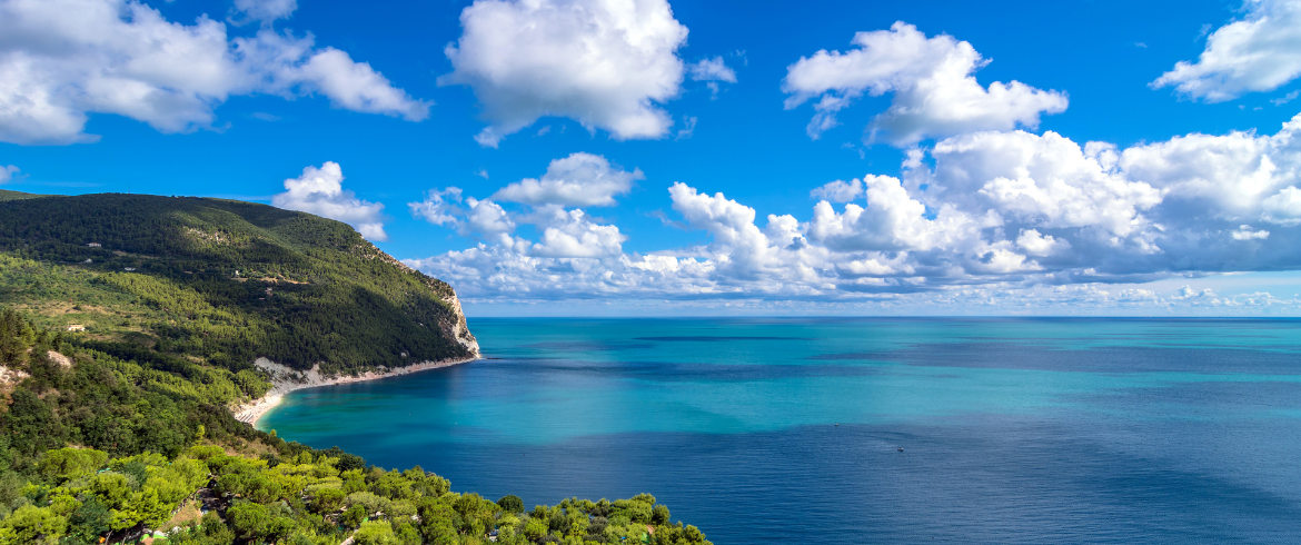 6 itinerari nel Parco del Conero: natura, borghi e spiritualità
